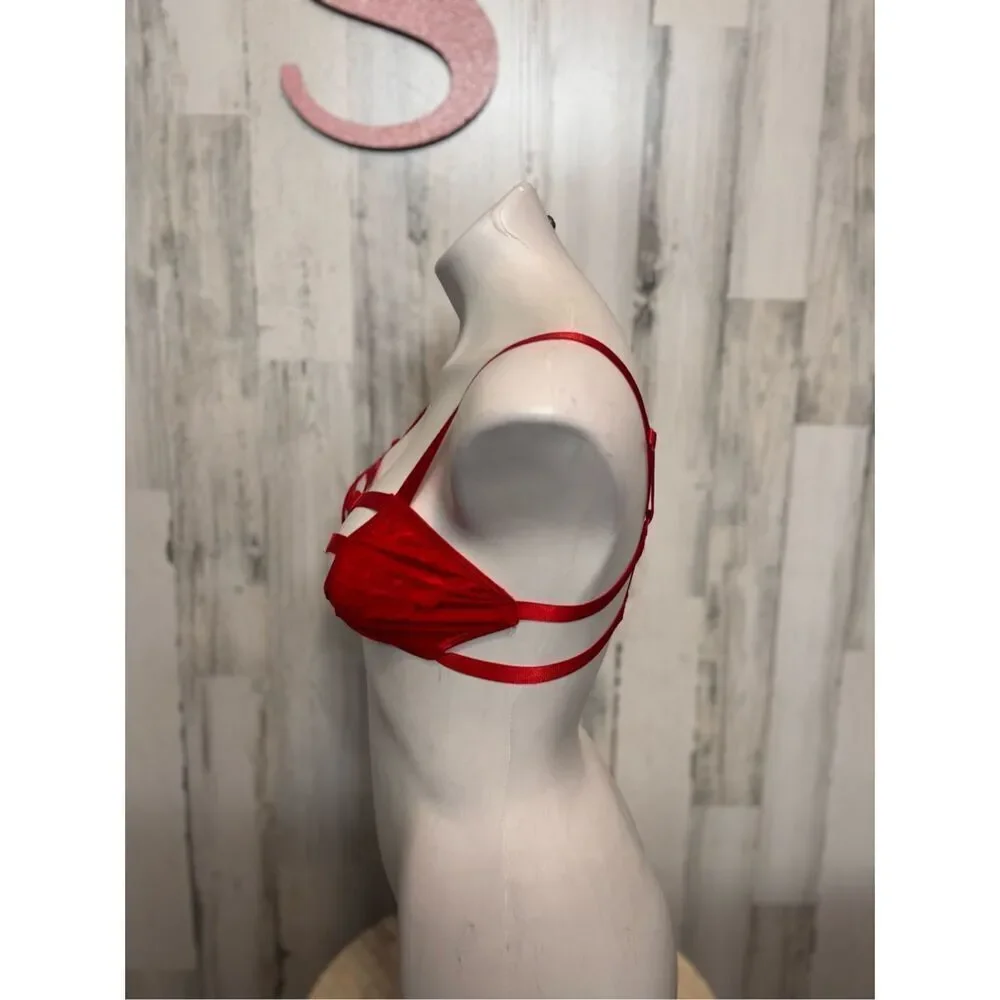 PrettyLittleThing Red Strappy Cutout Bra - Size S